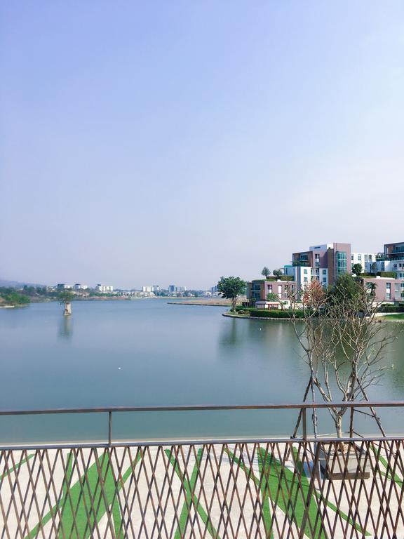 Serene Lake Condominium Chiang Mai Exterior photo