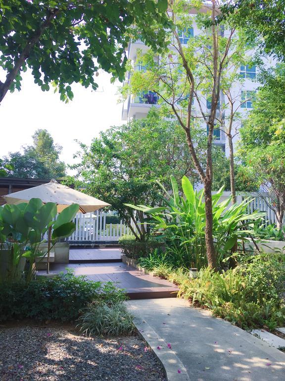 Serene Lake Condominium Chiang Mai Exterior photo