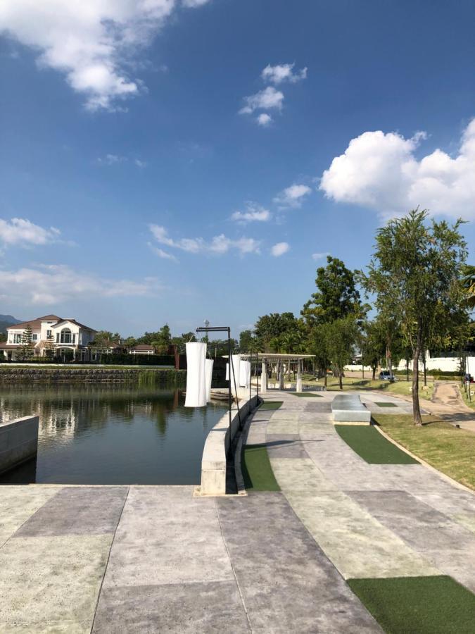 Serene Lake Condominium Chiang Mai Exterior photo